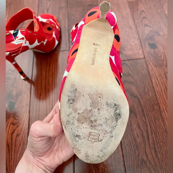 Manolo Blahnik Red Floral Canvas Strappy Heels - Picture 8 of 8